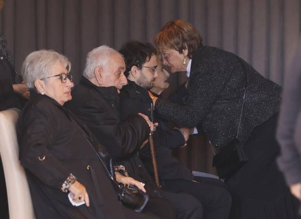 Posljednji ispraćaj Gorana Bareta na Gradskom groblju u Vinkovcima