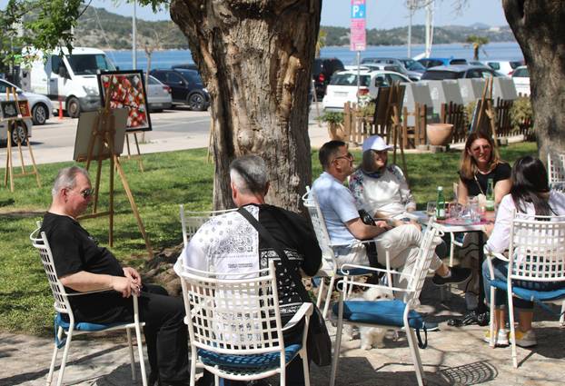 Šibenik: Jedanaest autora obilježilo Svjetski dan umjetnosti izlažući u okviru pop up izložbe „Ja umjetnik”