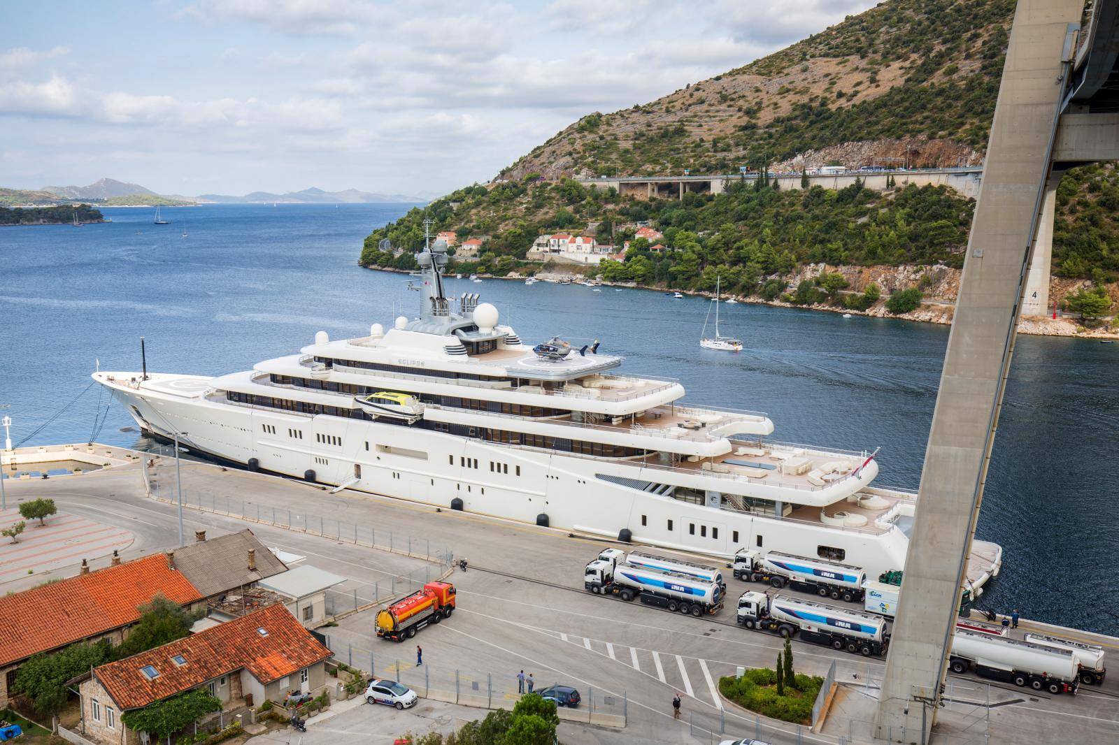 Abramovič je stigao na Mljet s dvije jahte i zaveslao na dasci: 'Zvali smo ga, a on je mahnuo'