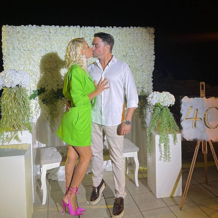 Koja podrška 'vatrenima'! Jole uoči utakmice podijelio fotku s Modrićem, društvo mu radio sin