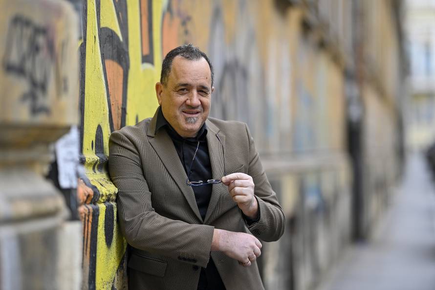 Zagreb: Pjevač Neno Belan