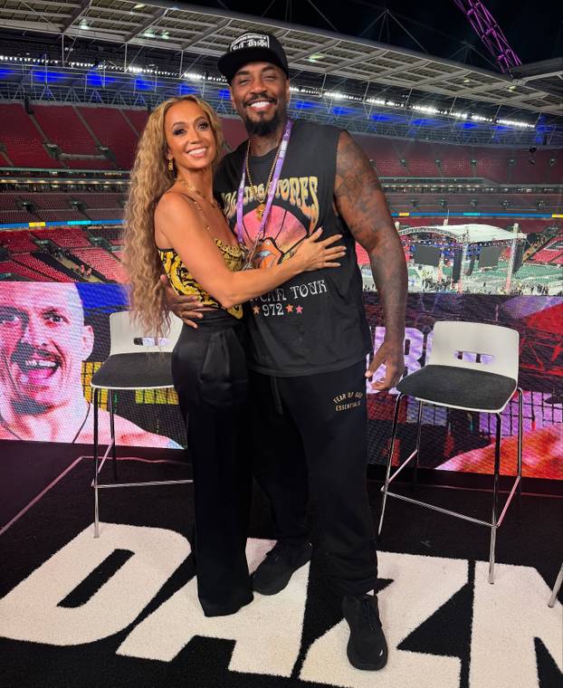 FOTO Incident u studiju Lige prvaka: Voditeljici pukla uska haljina, Henryju su 'bježale oči'