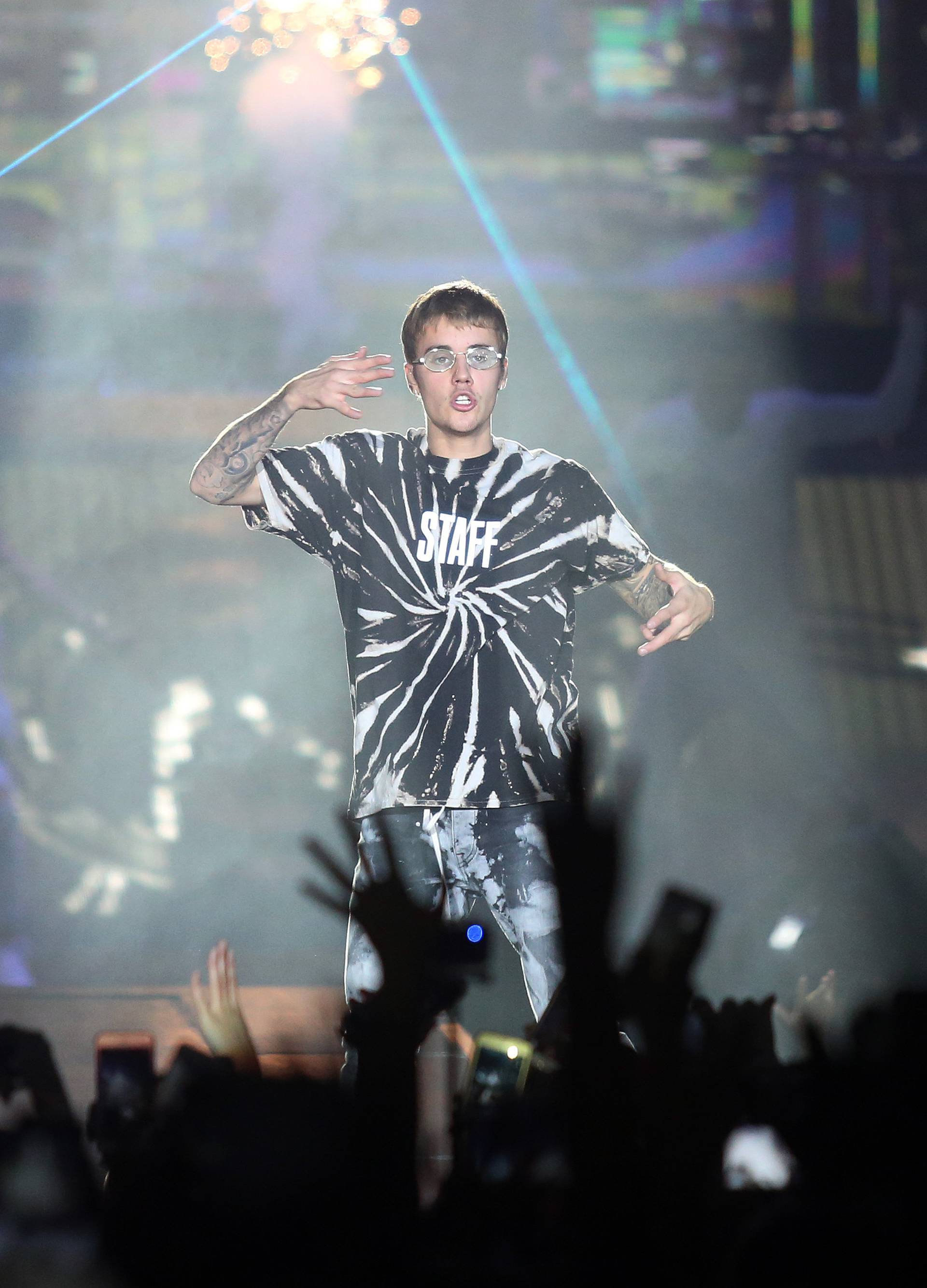 Oduševljen 'dvoranom punom ljubavi', Bieber je pustio suzu