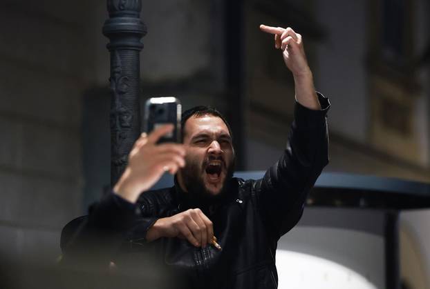 Novo Mesto: Pri završetku prosvjednog skupa došlo je do naguravanja nekoliko osoba