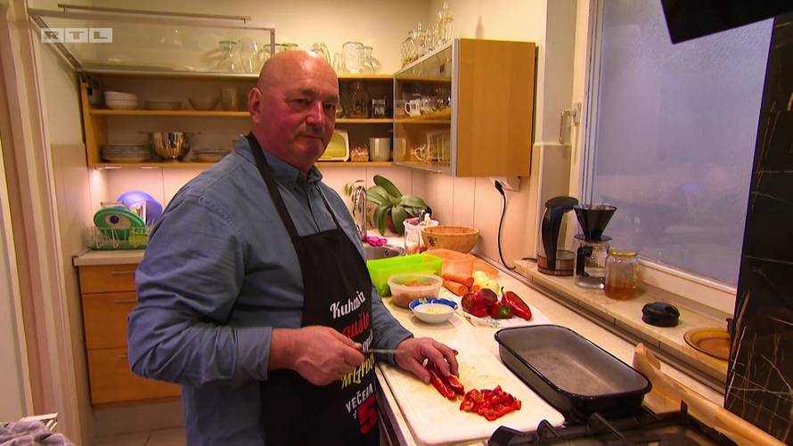 Mladen kuha zadnji u 'Večeri za 5': 'Gostima će klopa baš pasati'