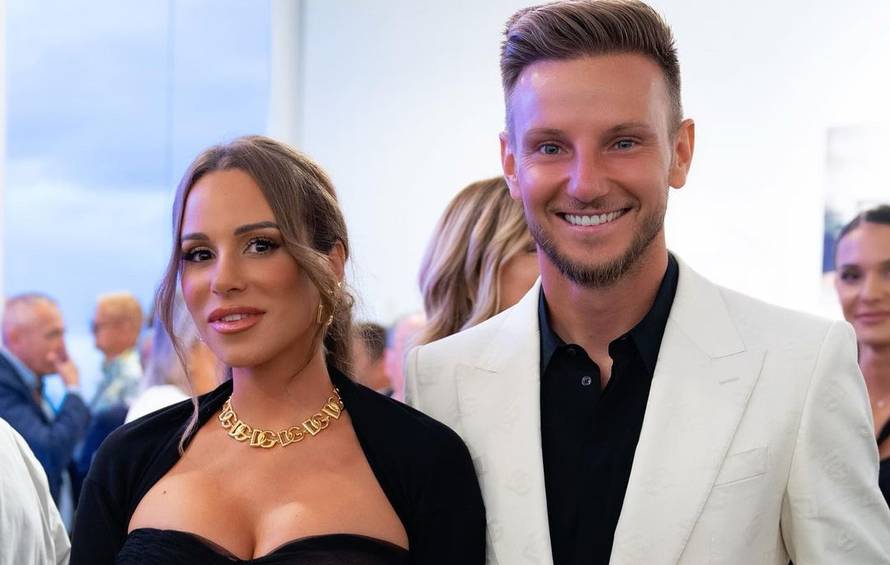 Raquel Mauri i Rakitić u društvu slavnog dizajnera: Istaknula je grudi u crnoj pripijenoj haljini...