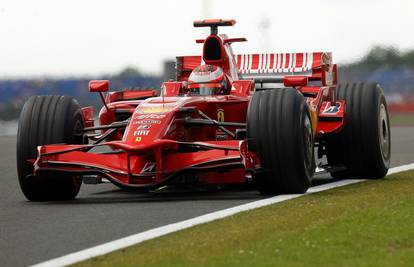 F1: Kimi Raikkonen umalo otkinuo ruku mehaničaru