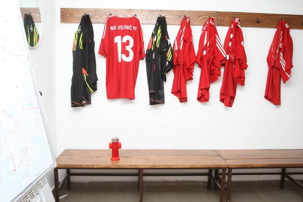 Vojnić: Tuga u NK Vojnić 95 nakon pogibije Nikole Pokrivača