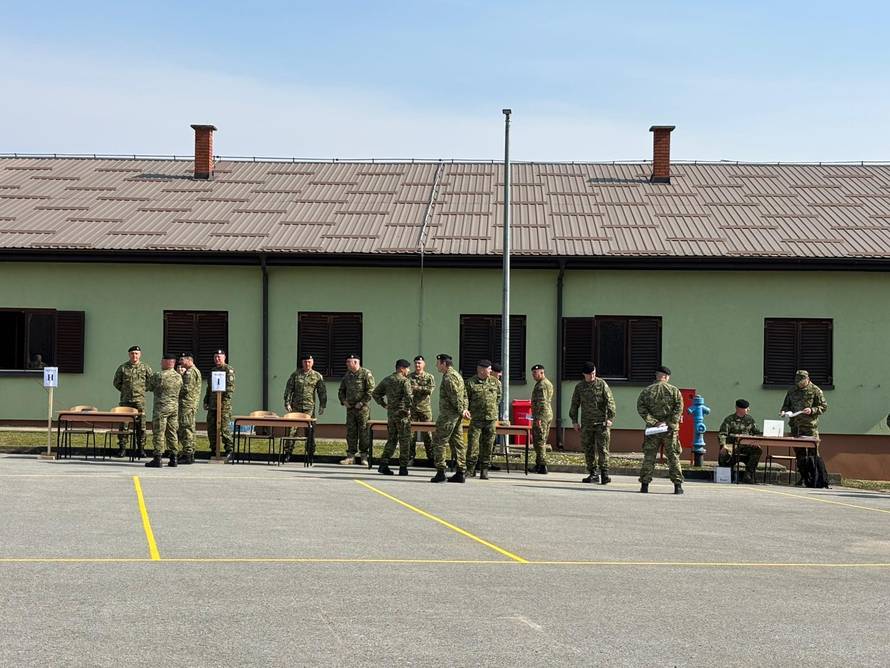 Prvi dan vojnog roka u Slunju