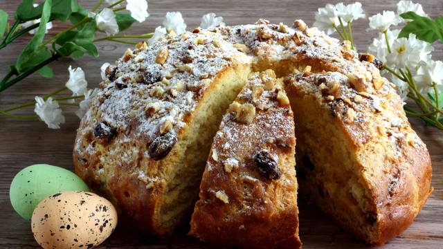 Tradicionalni slatki kruh: Zovete li ga pogača, pinca ili sirnica?