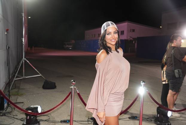 Beograd: Laura Prgomet ušla je u show  Eilta 10 na televiziji Pink