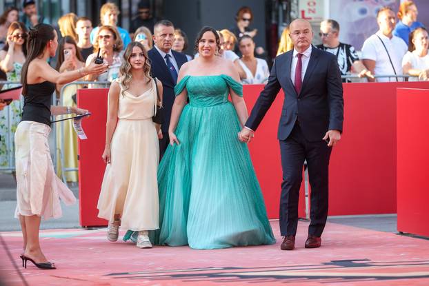 Sarajevo: Filmske zvijezde prošetale prvim crvenim tepihom trećeg dana 32. Sarajevo Film Festivala