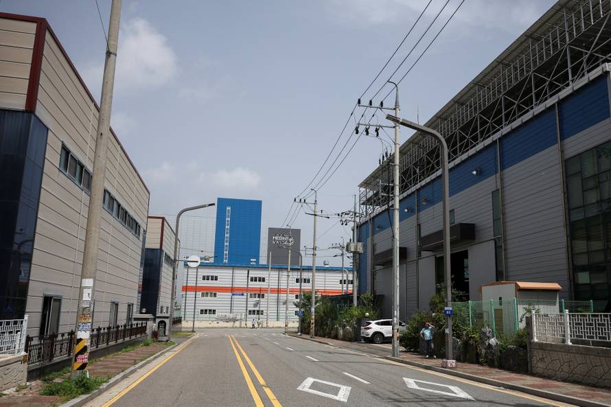 Fire at a lithium battery factory, in Hwaseong