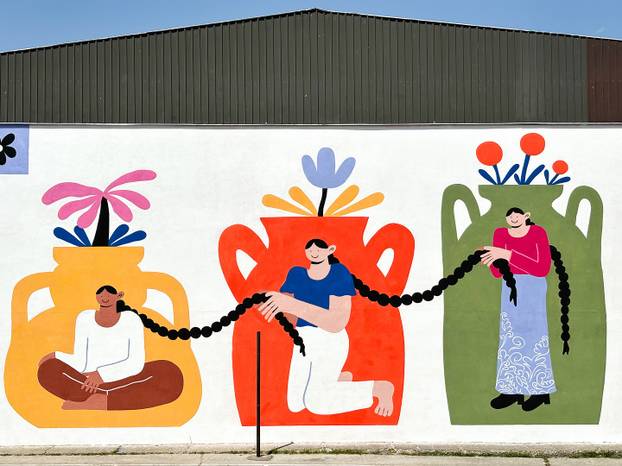 FOTO Grad pretvoren u galeriju: Pogledajte predivne murale na kućama i zgradama u Čačku