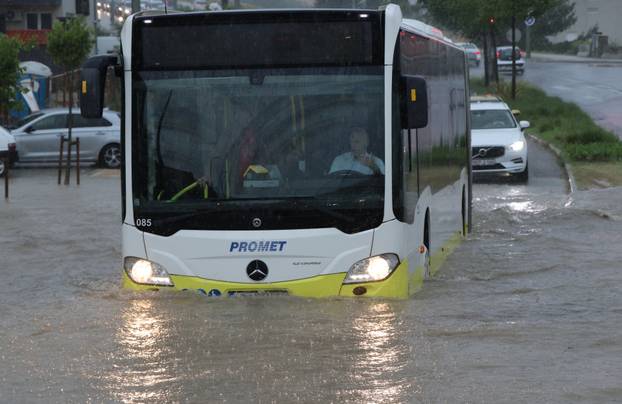 Split: Prometni kolaps zbog kiše