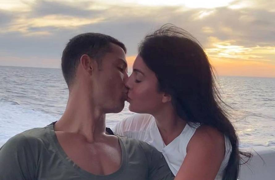 Ronaldova Georgina pokazala jahtu i razljutila fanove: 'Mogla bi se prestati hvaliti luksuzom!'