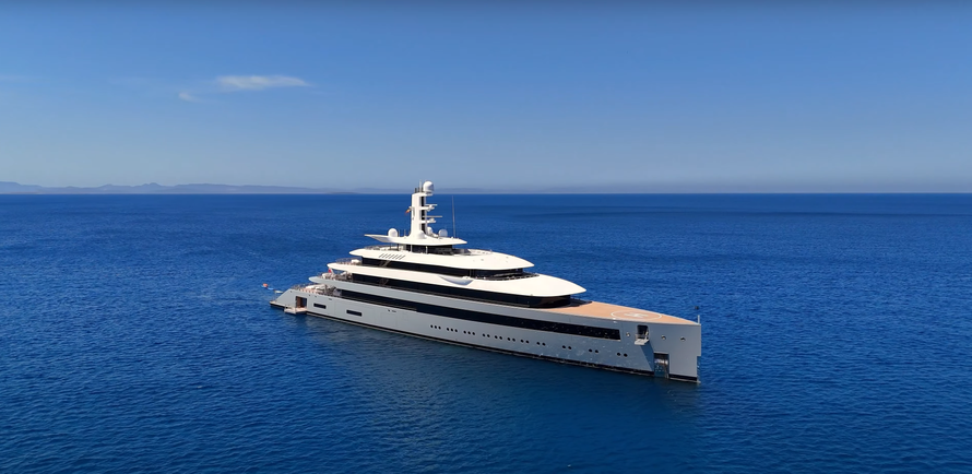 Grdosija na moru: Superjahta Moonrise usidrila se uz Lopud, šuška se da je na njoj Elon Musk