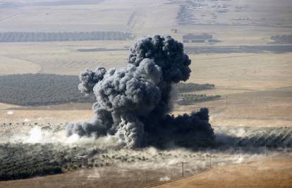 Odjekuju eksplozije autobombi: Džihadisti pružaju žestok otpor