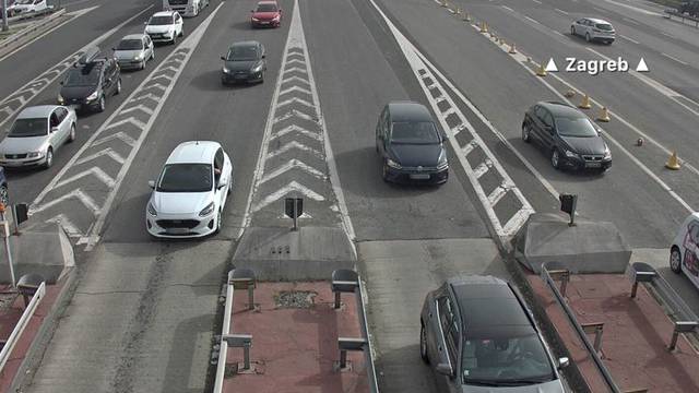 Očekuju se velike gužve prema moru: Kilometarske kolone na A2 od jutra na ulazu u Zagreb