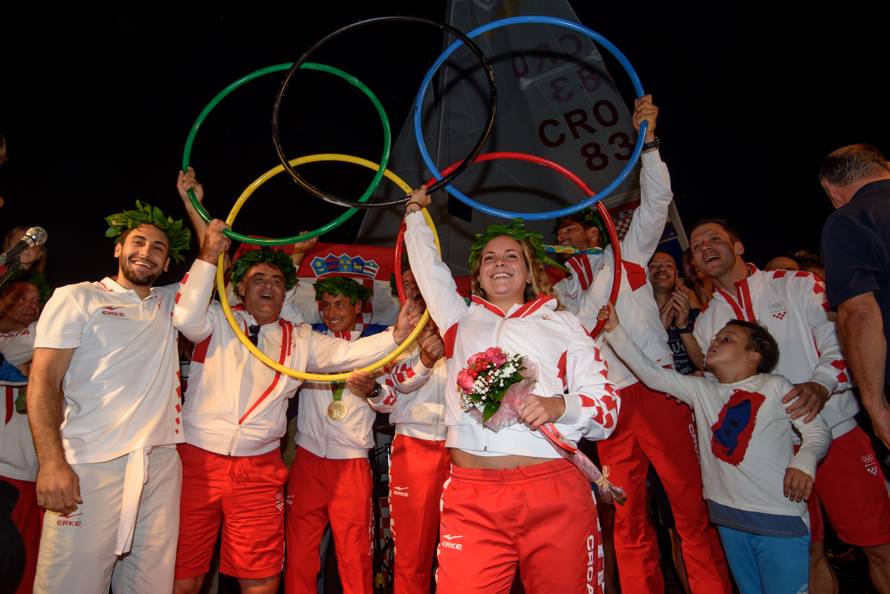 Pogledajte doček naših zlatnih jedriličara Šime i Igora u Zadru