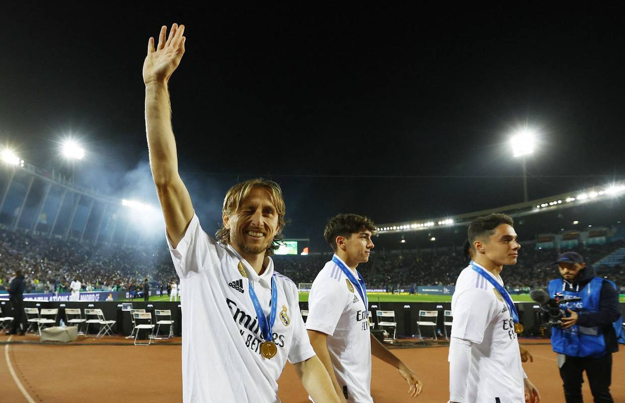 Marca: Modrić bi mogao otići iz Madrida zbog dvojice igrača
