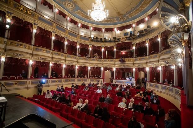 Osijek: Komemoracija za preminulog glumca Sašu Anočića
