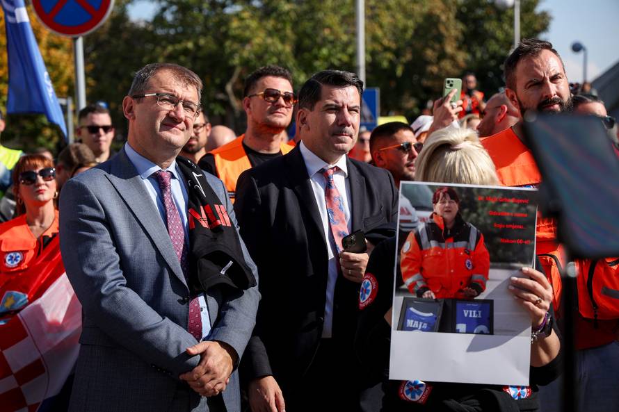 Zagreb: Prosvjed djelatnika zavoda za Hitnu medicinu.