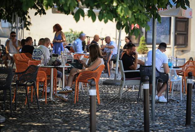 Visoke temperature ispraznile ulice Samobora