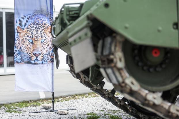 Zagreb: Obilazak Međunarodne izložbe naoružanja i vojne opreme ASDA u Areni zagreb