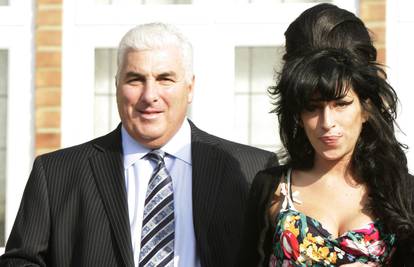 Otac Amy Winehouse: 'Radimo na njezinom biografskom filmu'