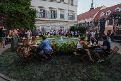 FOTO Pogledajte galeriju s prve večeri zagrebačkih 'Dvorišta'