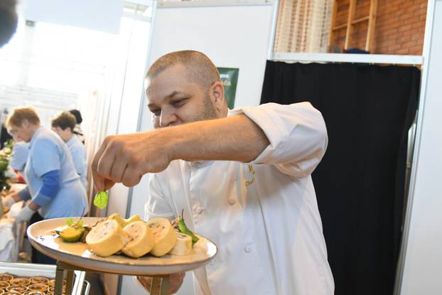 Grubišno Polje: Otvoren dvodnevni 19. Gospodarski sajam sira, meda i vrganja