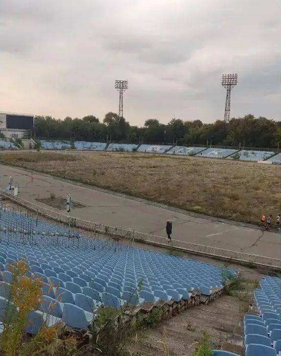 Na ovom je stadionu Dinamo ispao iz Europe. Evo kako danas izgleda. Priroda ga preuzima...