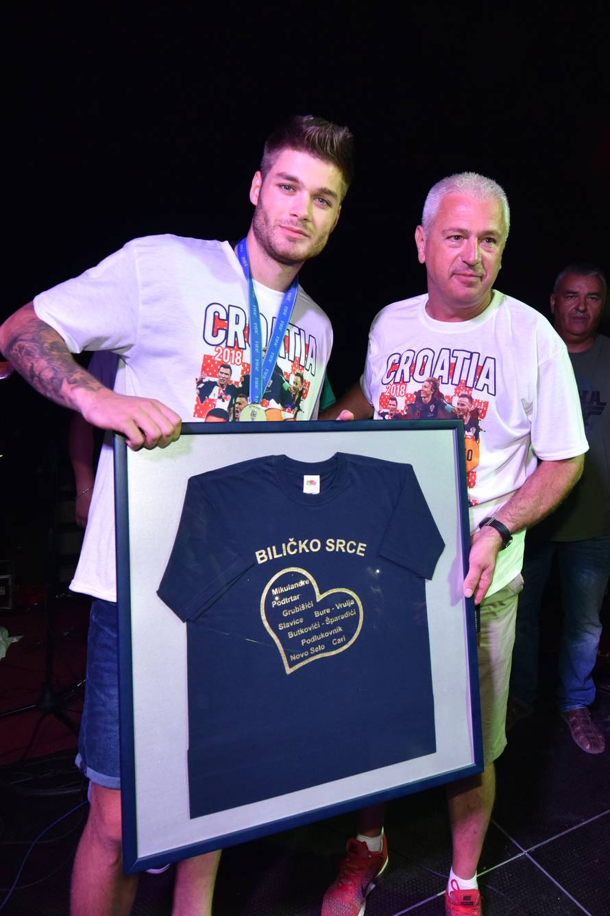 MjeÅ¡tani Bilica organizirali doÄek za srebrnog reprezentativca Duju Äaletu-Cara