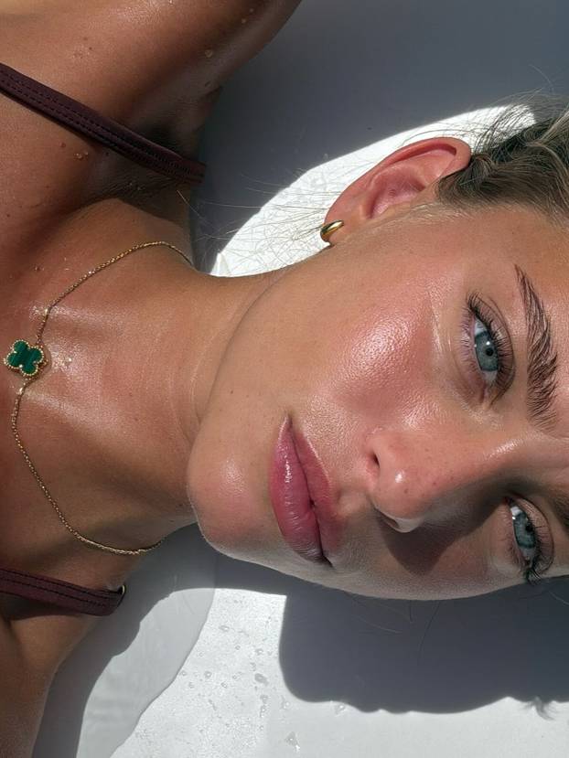 FOTO Ljubila je nogometnu i F1 zvijezdu, sad je slobodna kao ptica i pali pratitelje u bikiniju