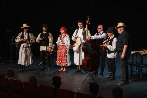 Zagreb: Nastup folklornih skupina u sklopu Međunarodne smotre folklora 