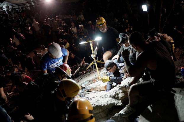 Aftermath of an earthquake, in Cali