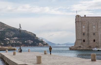 Cijevi popucale i u Dubrovniku, deseci kućanstava su bez vode