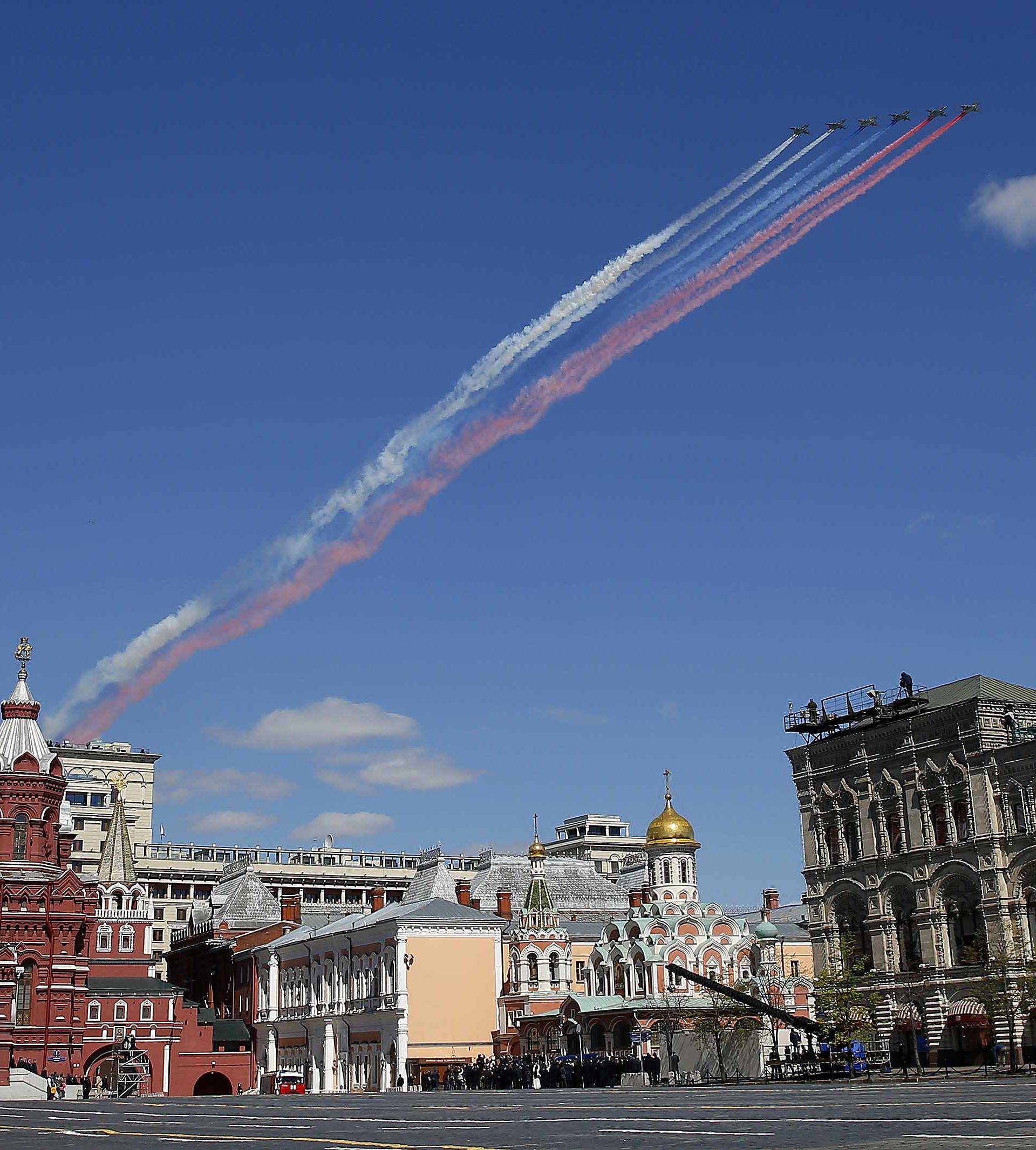 Russian army rehearse before the World War II anniversary in Moscow