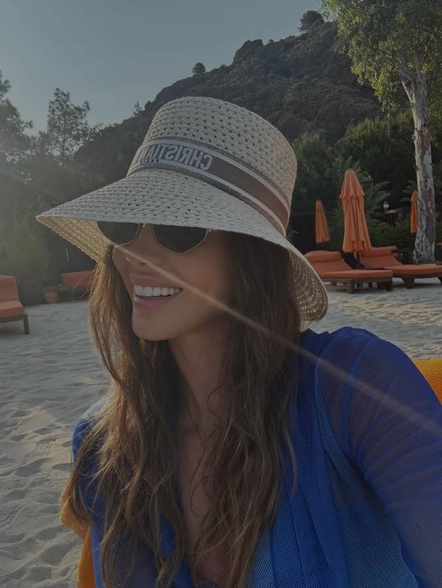 FOTO Koga ljubi Petković? Bila je to ljubav na prvi intervju, Iva ga je zavela pred kamerama