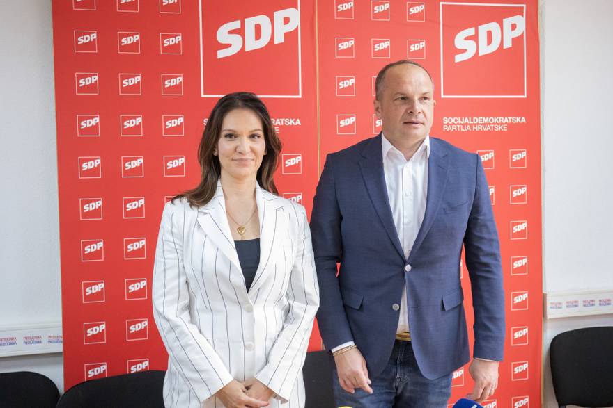 Dubrovnik: Predsjednik SDP-a dao podr&scaron;ku kandidatkinji za gradona&ccaron;elnicu Aniti Bona&ccaron;i&cacute; Obradovi&cacute;