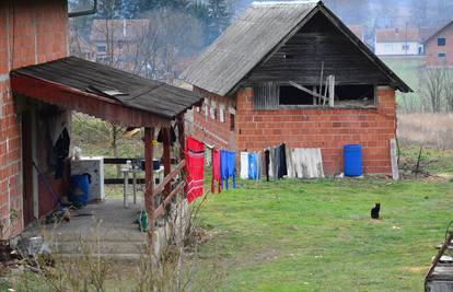 Još se ne zna uzrok smrti, ali suprug i sin su još u pritvoru