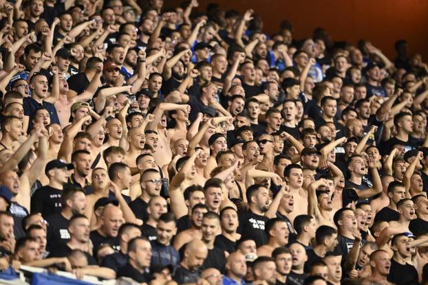 Atmosfera na Maksimiru tijekom susreta play-offa Lige prvaka između Dinama i Qarabaga