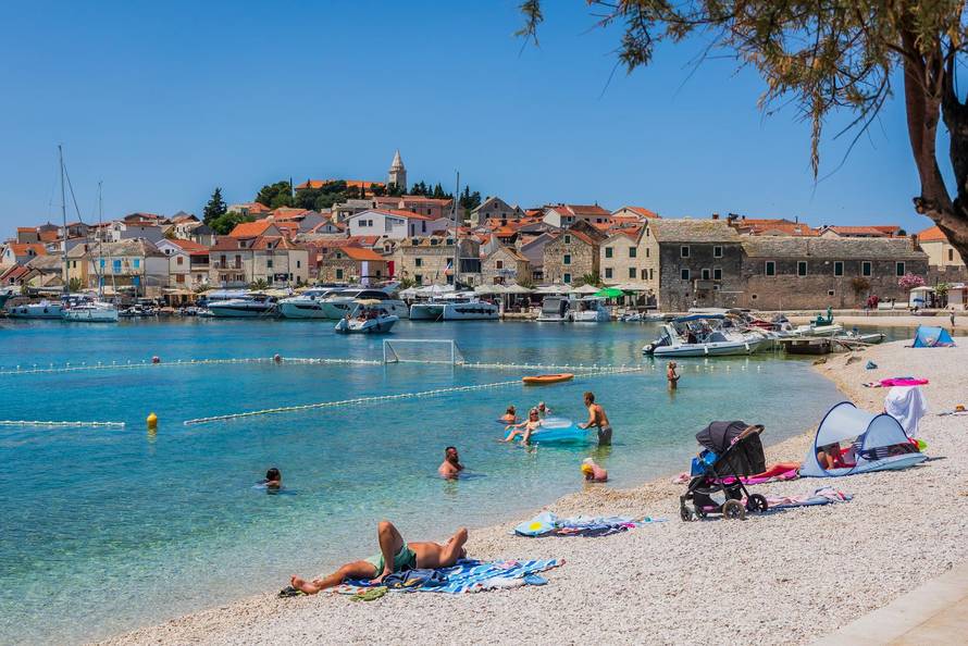 Ljetni dan u Primoštenu