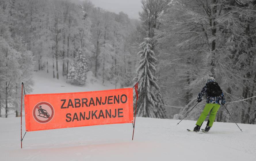 Zagreb: Započela skijaška sezona na Sljemenu 