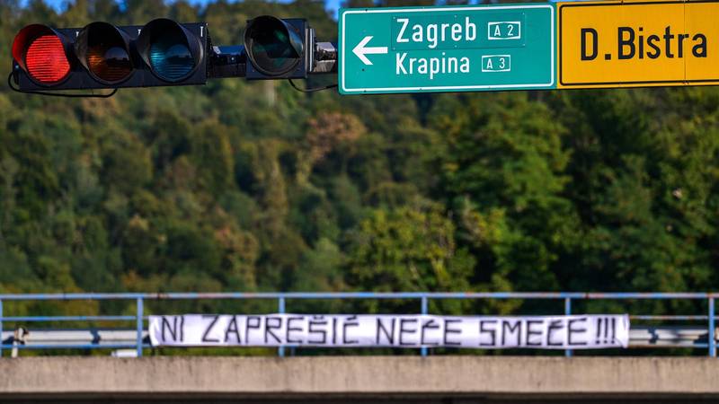 FOTO 'Ni Zaprešić neće smeće': Osvanuli natpisi protiv otpada, evo što su nam rekli iz Fonda