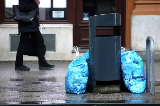 Zagreb: Radnici u štrajku, smeće na ulicama