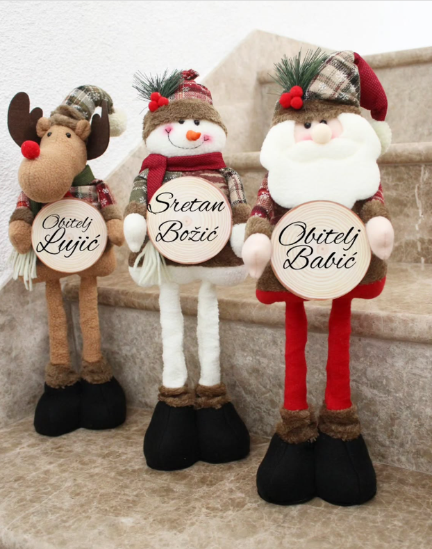 Naši umjetnici i dizajneri nude ukrase za Božić: Šalice se zlate, a vezeni vijenci su najtraženiji