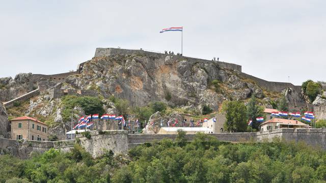 Kninska tvrđava na 25.obljetnicu Vojno-redarstvene akcije Oluja