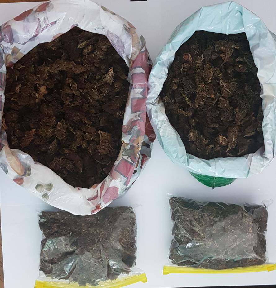 Splitska policija slučajno našla 3,5 kilograma 'trave' u autu